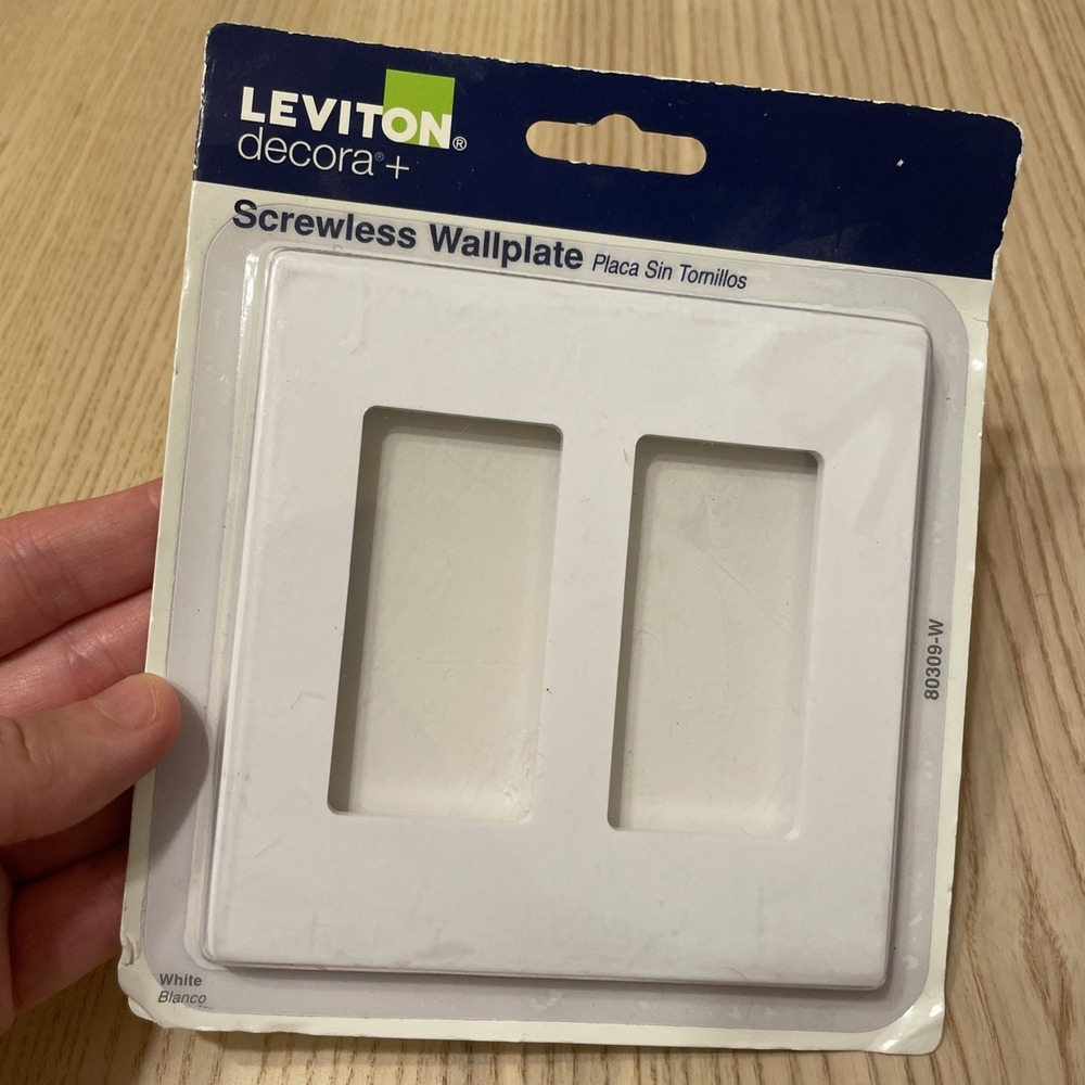 Leviton 80309-T White 2-Gang Rocker Screwless Wall‎ Plate 4.56 H x 4.6 W in.